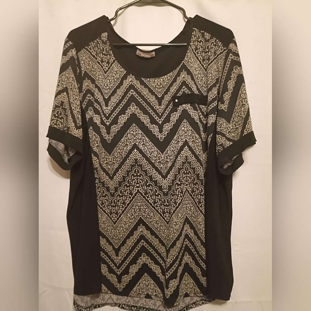 Claudia Richard Black and White Patterned Cute Women's Top Size 2x.